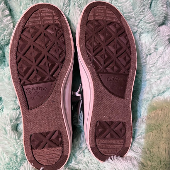 Women’s Black Converse size 9 - Picture 4 of 9